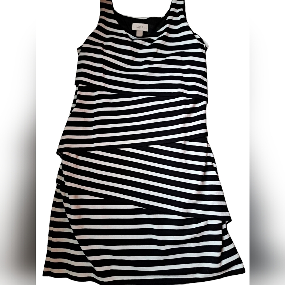 LOFT BLACK WHITE tiered vertical stripe summer dress rayon blend lined petite LG